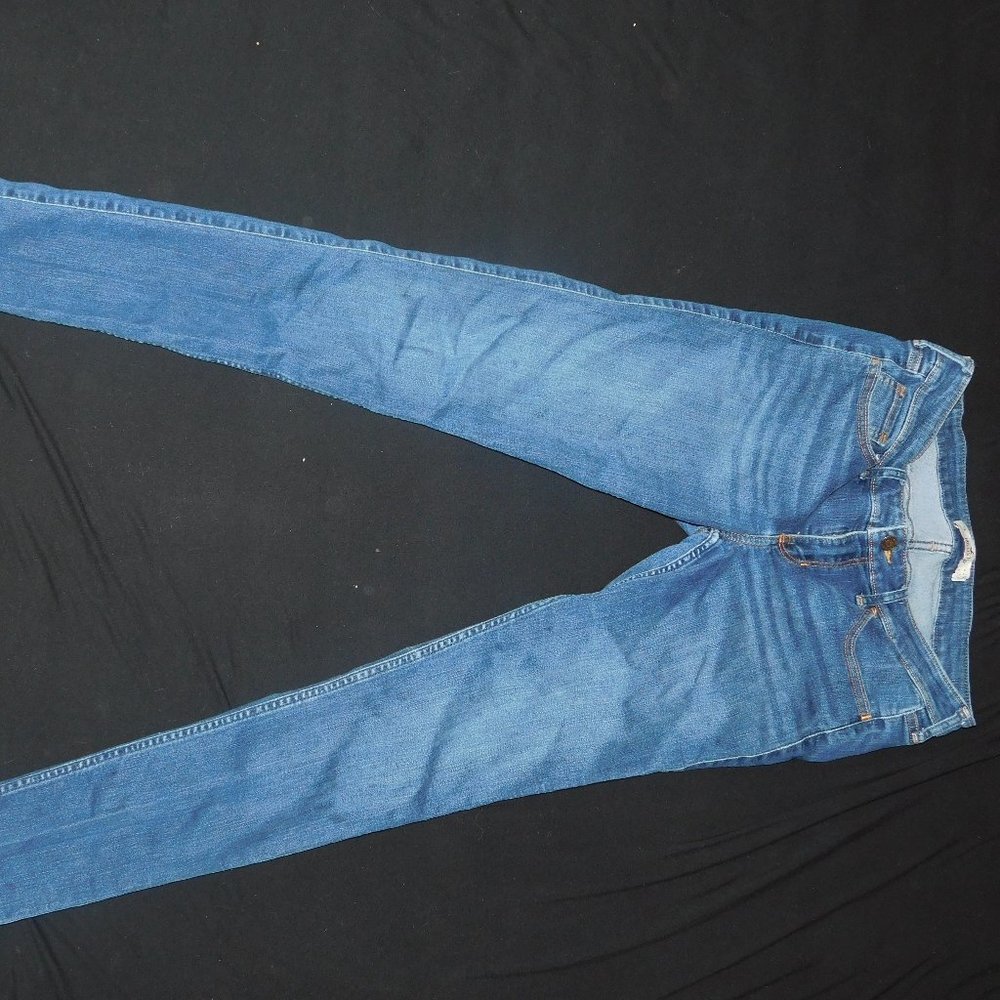 9L Hollister Jeans
